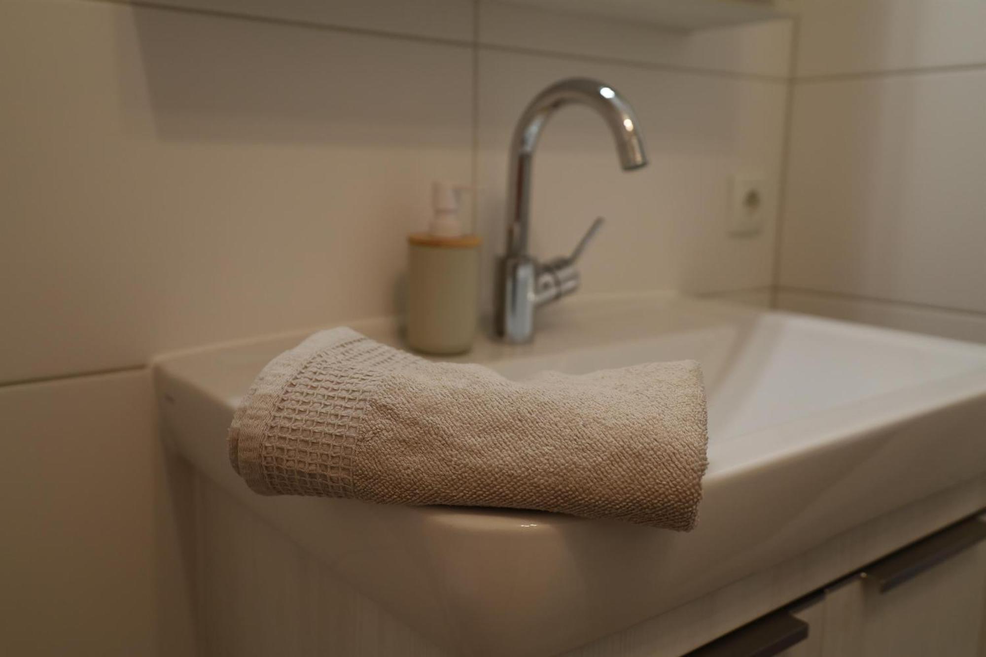 Ferienwohnung Familiengarten Volders Exteriör bild
